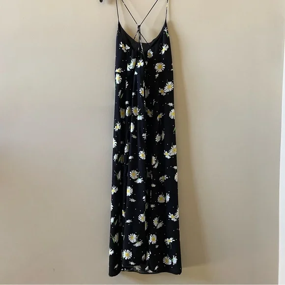 ASOS Black & White Daisy Floral Maxi Dress Size 6 - Picture 8 of 11